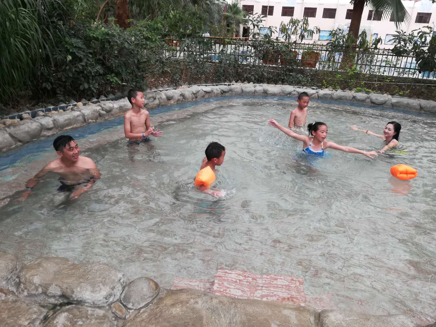 a0e8b540007c4feb8b7d6071bca932b7.jpg