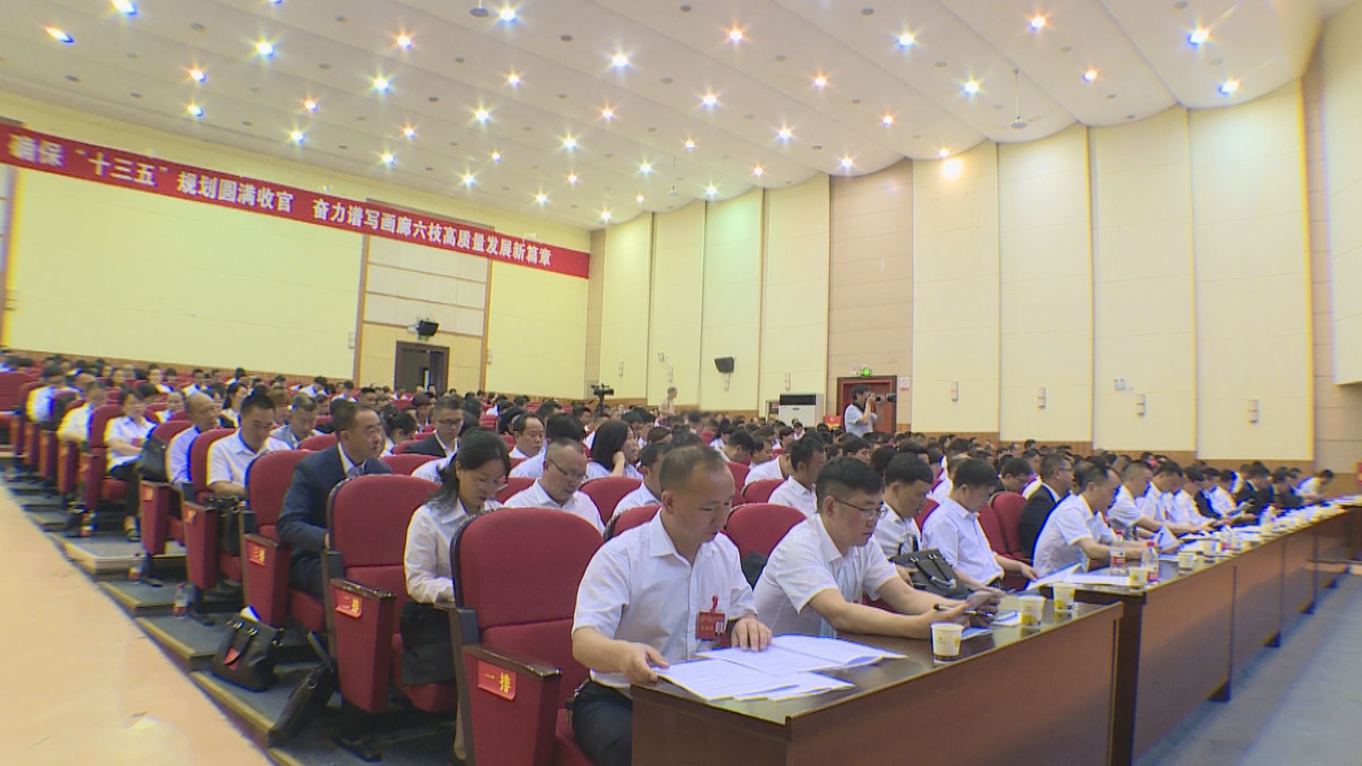 b275debe3c5e42fa8bbb72e1cd74512c.jpg