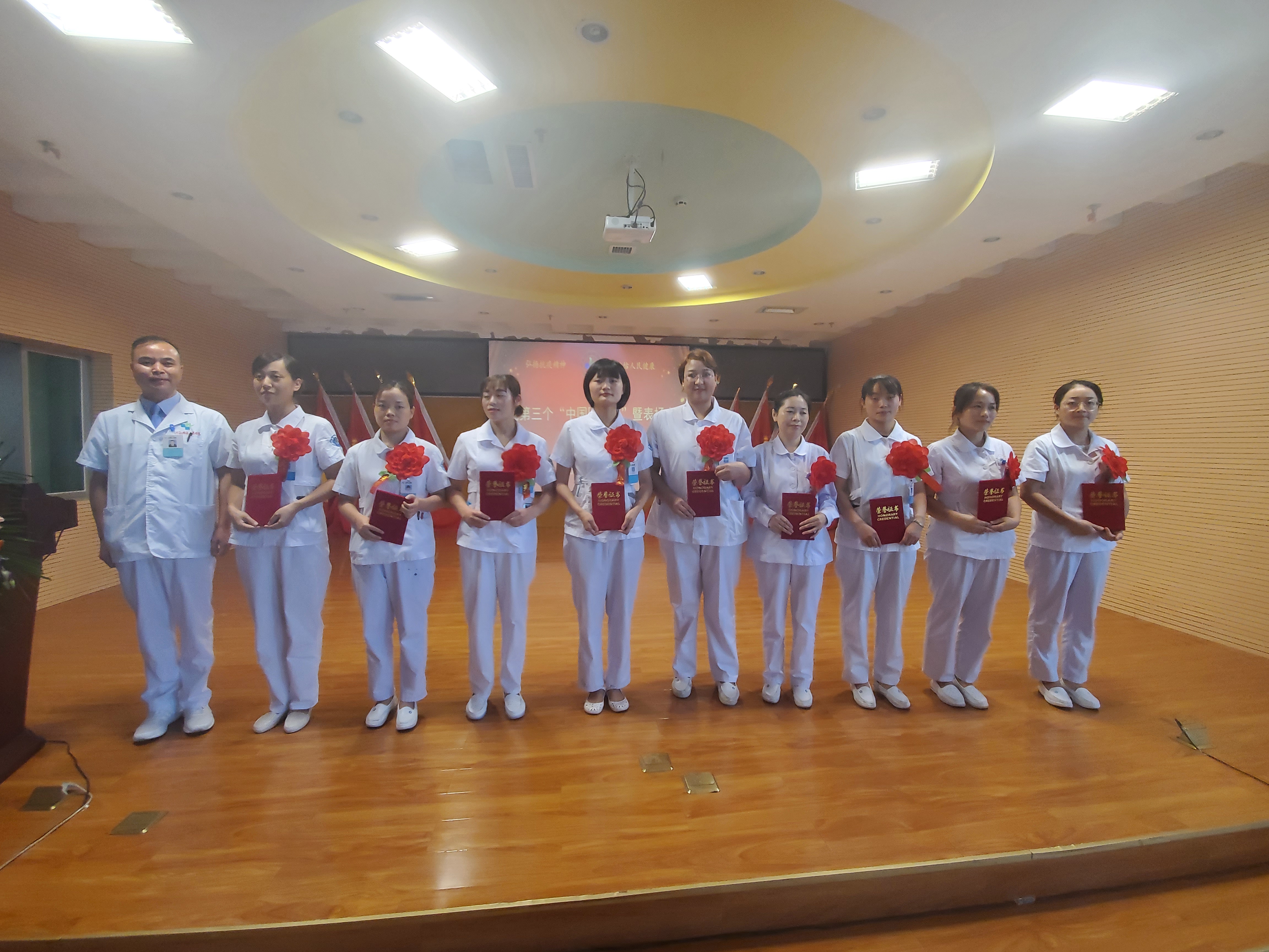 241a734cbdab40b6b5884cac210de18f.jpg