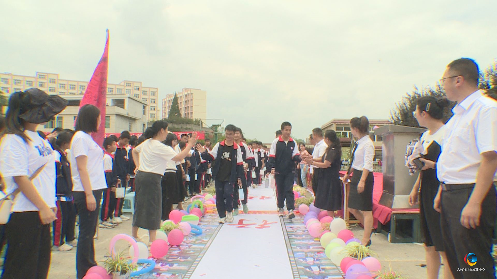1dfd68abad1e4b7dacc167450b0bf239.jpg