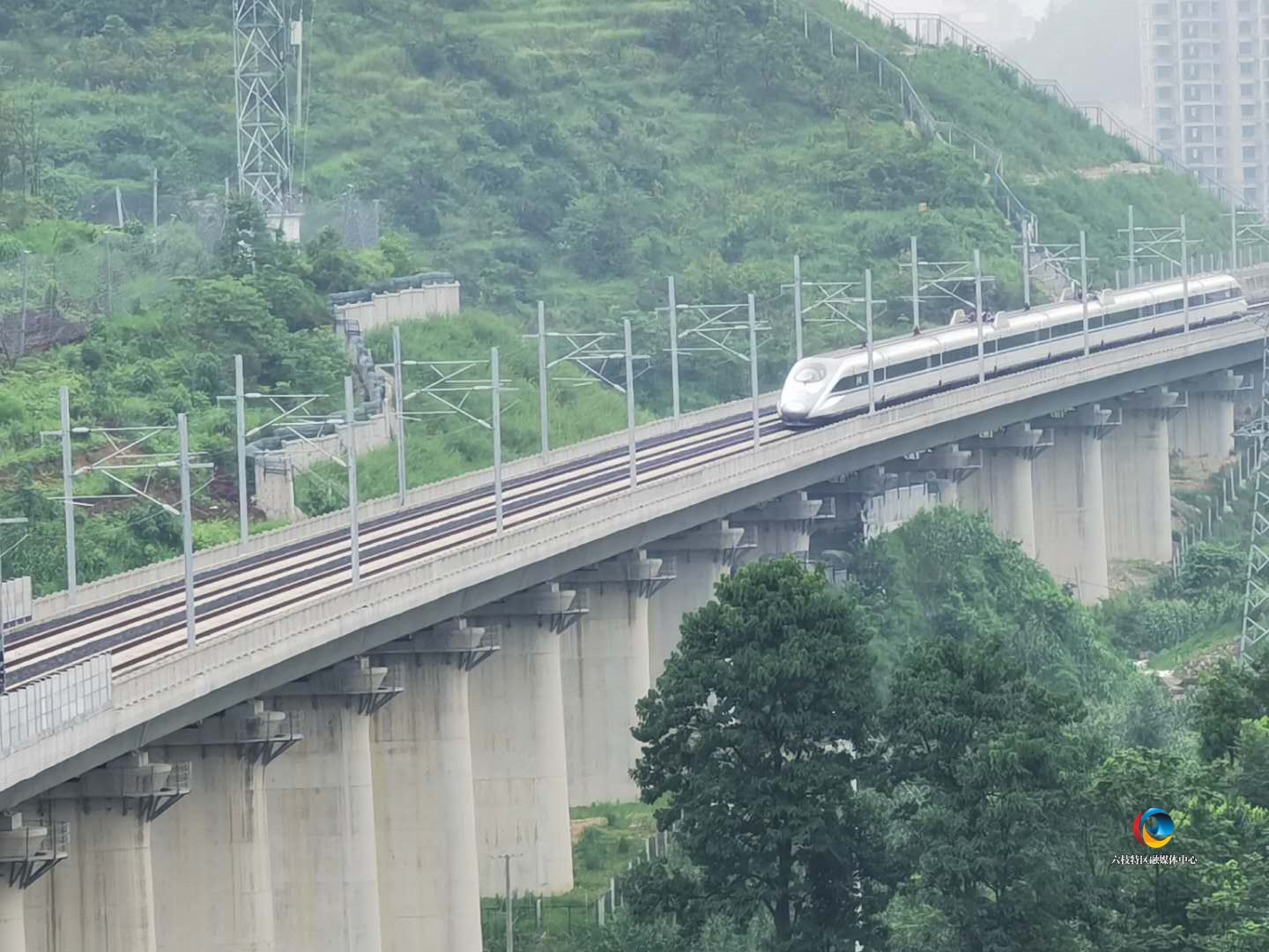 ff94018ce63748f0b8034716ba3c53ad.jpg