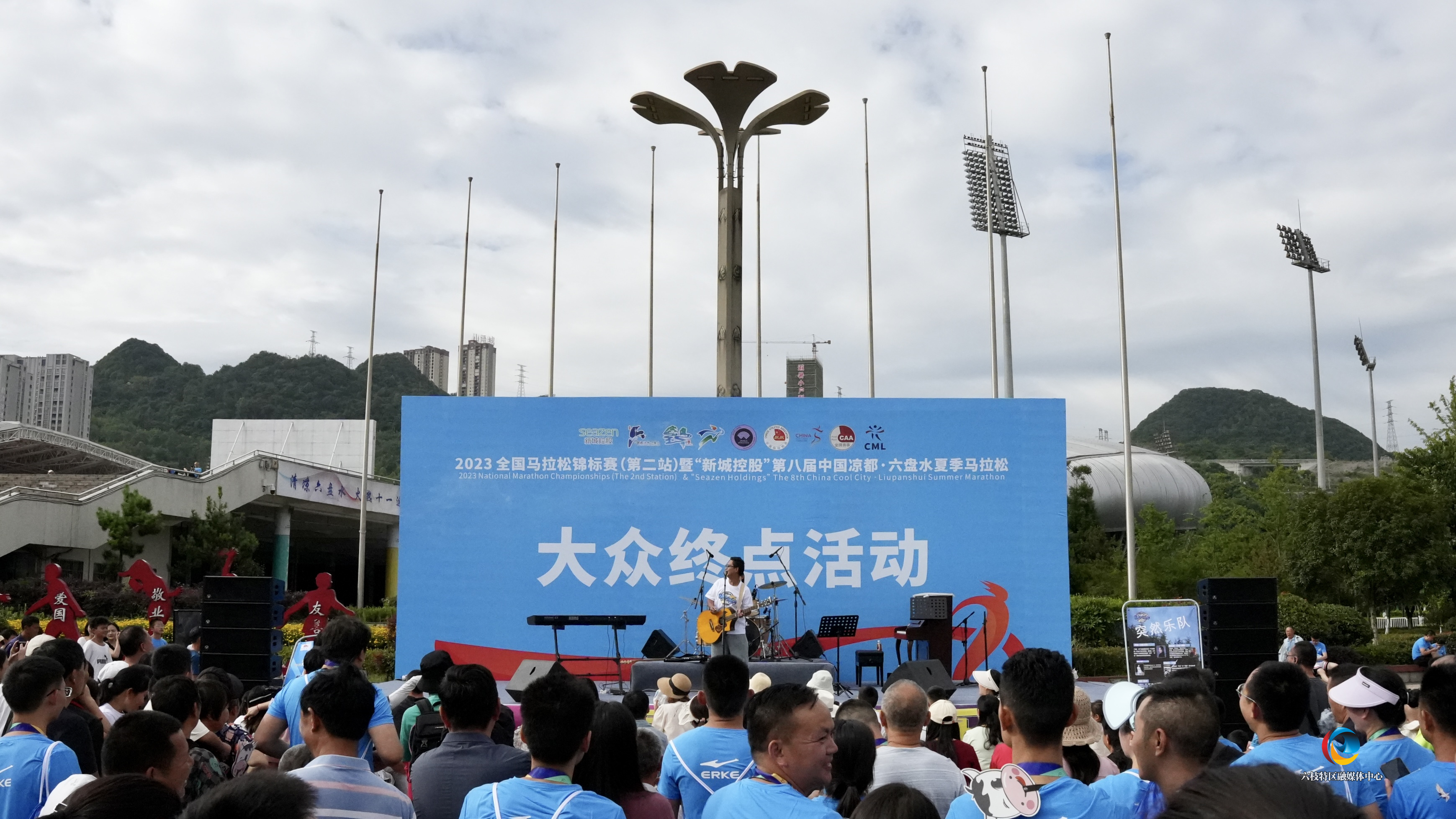 aff689b5e2a94cadb2fa93d7c6c58043.jpg