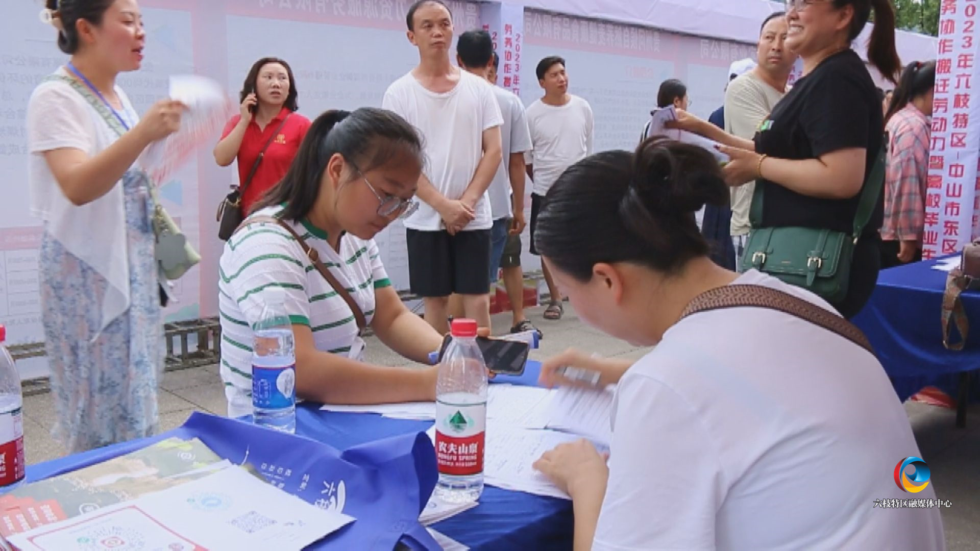 eebc07bac5d54a85948c372b0944bc7c.jpg