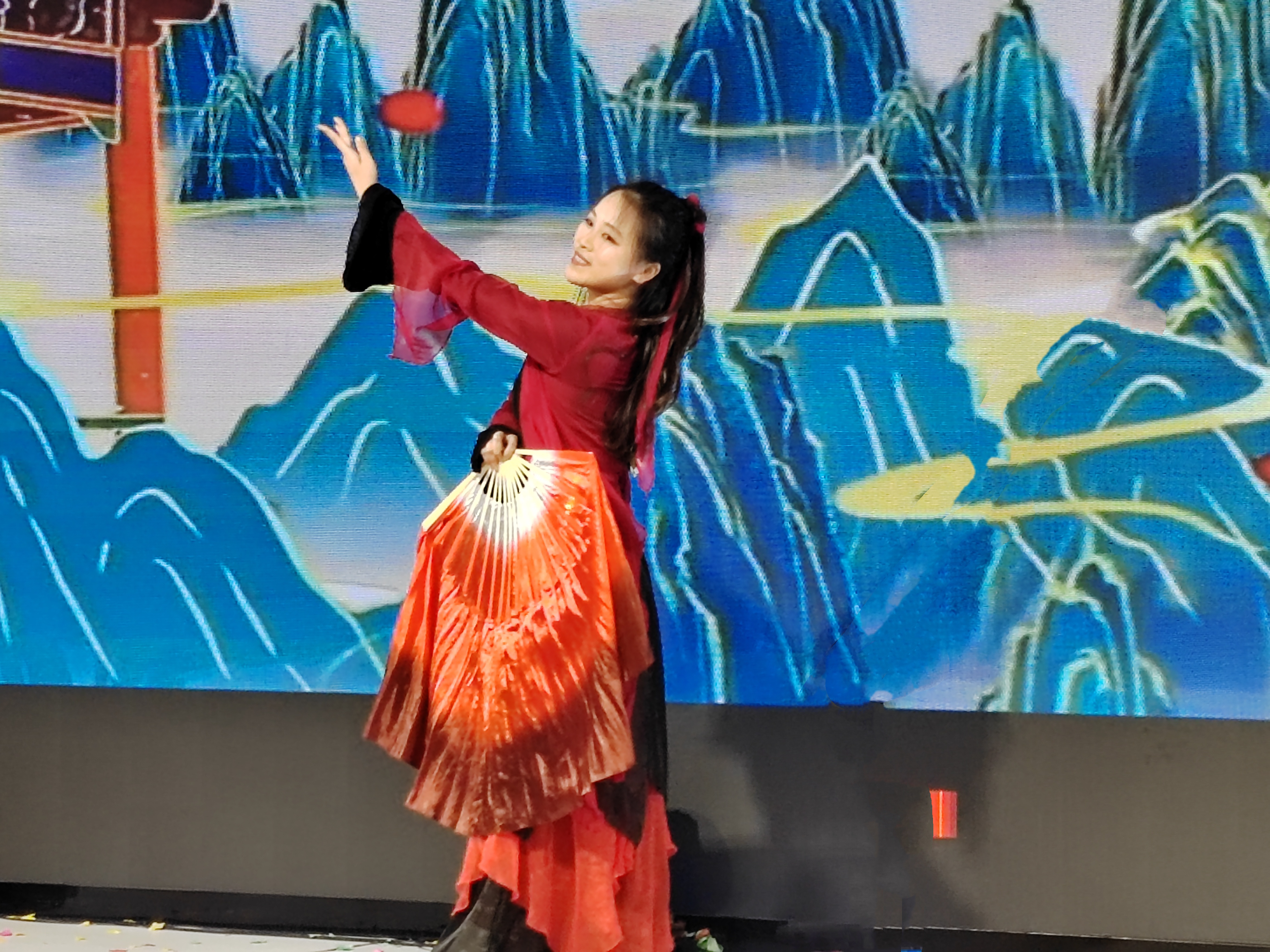 cec89d6917824951b38e9993973d4557.jpg